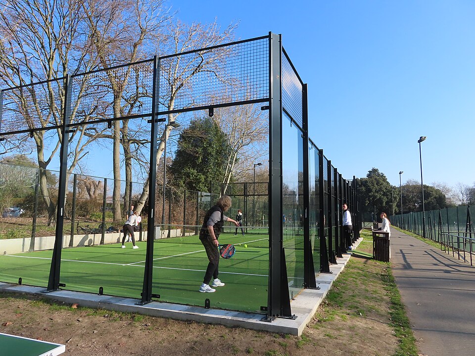 El pádel supera los 25 millones de jugadores: España como epicentro mundial